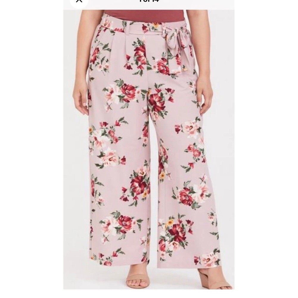 Torrid size 3 3x blush pink floral wide leg crepe pants